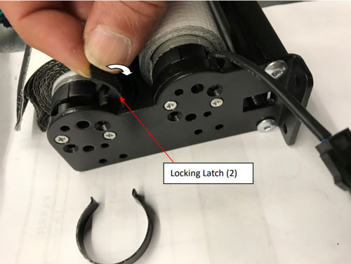 Locking latch